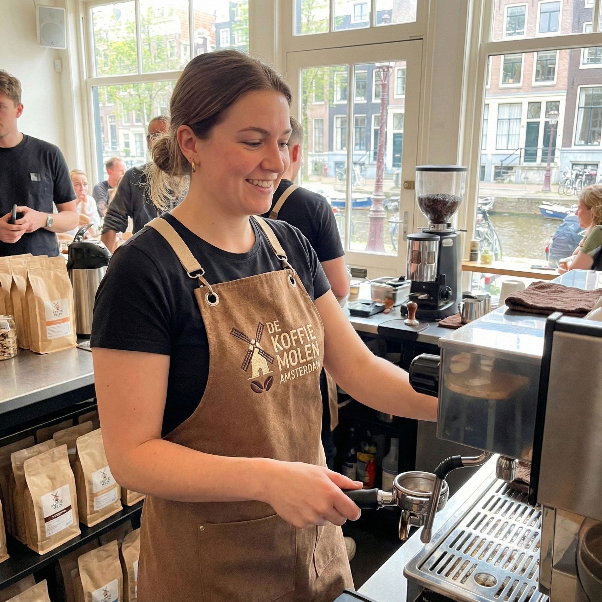 Berlin Apron - Caramel Brown